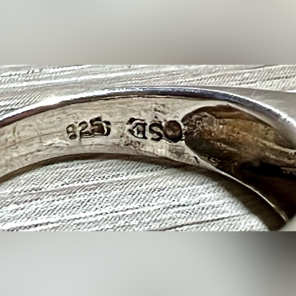 Vintage Designer Signed Sterling Silver Open Heart Tall Dome Ring, Size 6, 5.1g - Picture 9 of 15